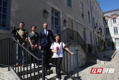 昆明爆料下雪事件视频最新,市民欢声笑语迎瑞雪  第3张 昆明爆料下雪事件视频最新,市民欢声笑语迎瑞雪  第3张